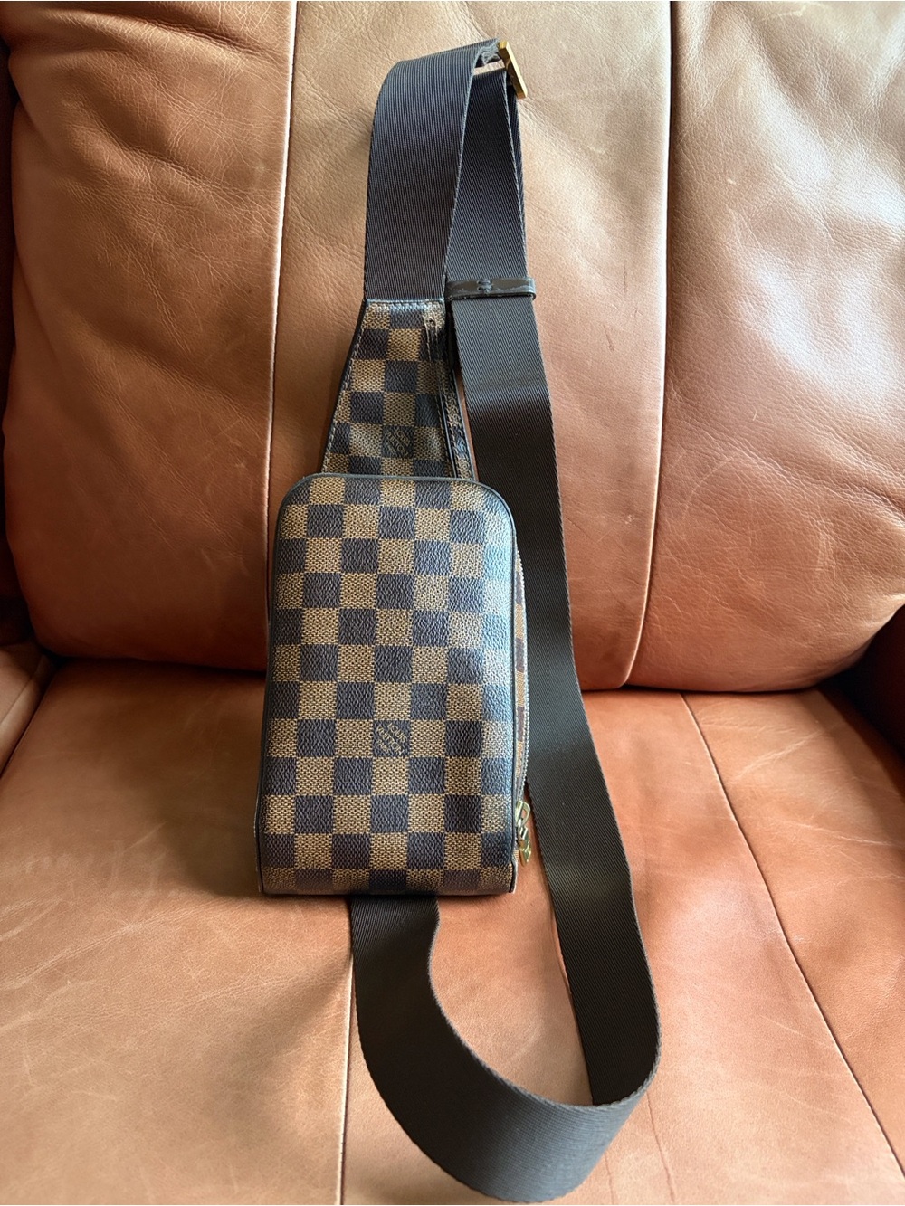 ๐คAuthentic Louis Vuitton Geronimo Crossbody Sling Bag๐ค
